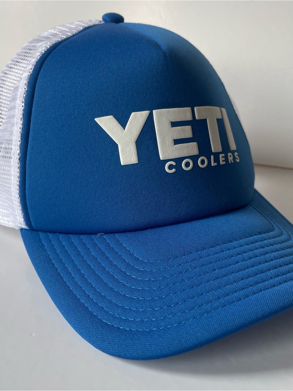 YETI Coolers Foam Trucker Hat NWOT Blue White Mesh Back Snapback Cap NetPlus